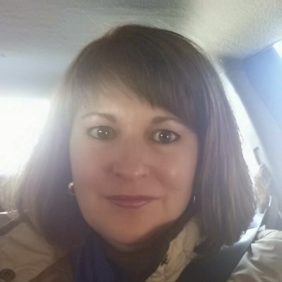 Meet your Posher, Connie - Picture 1 of 1